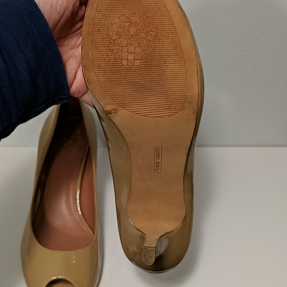 Heels - Picture 3 of 3